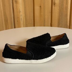 UGG Women’s Ricci Slip On Sneakers Size 9 Black